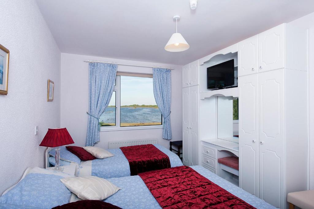 The Waterfront House Country Home Oughterard Habitación foto